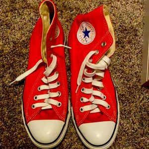 CONVERSE Red High Top Chuck Taylors